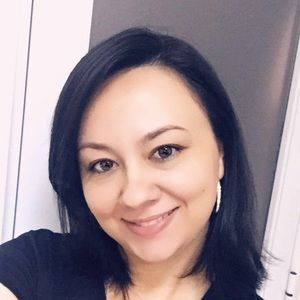 Meet your Posher, Emanuela